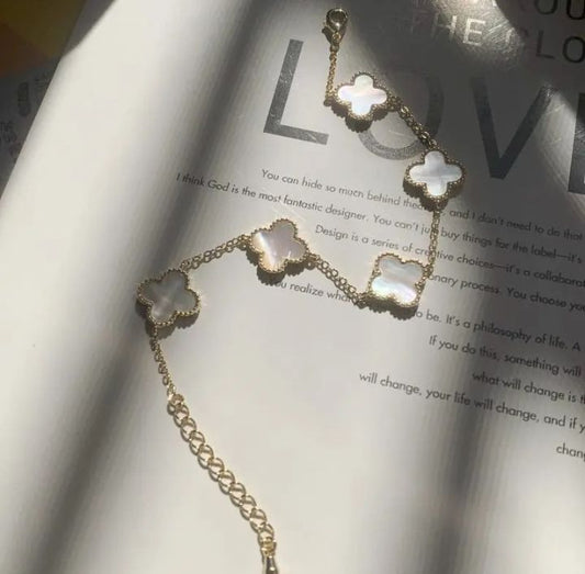 INSIOX - White Clover Chain Necklace