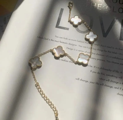 INSIOX - White Clover Chain Necklace
