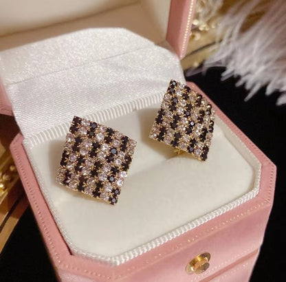 INSIOX - Black And White Crystal Stud Earings