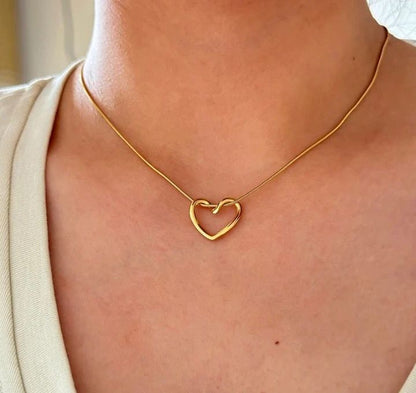 INSIOX - Trendy Heart Hollow Necklace